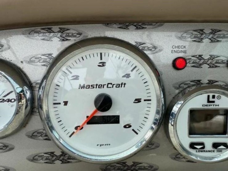 2002-mastercraft-x10-wakeboard-boat-mbcauxc8f102-image-8