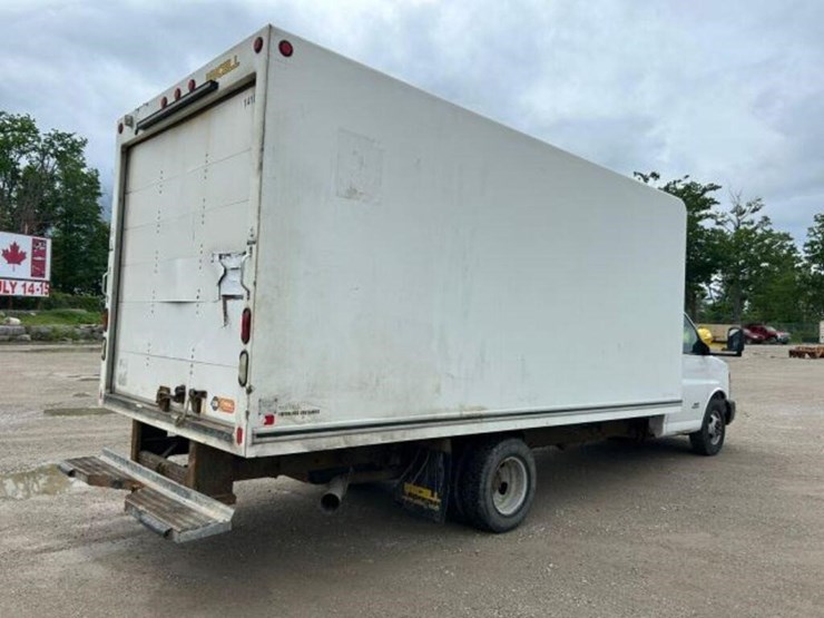 2014-gmc-4500-s/a-cube-van-1gd676cl8e1115764-image-4