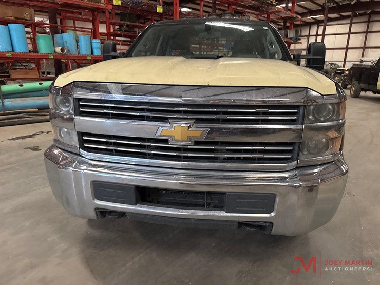 2015-chevrolet-silverado-2500-image-7