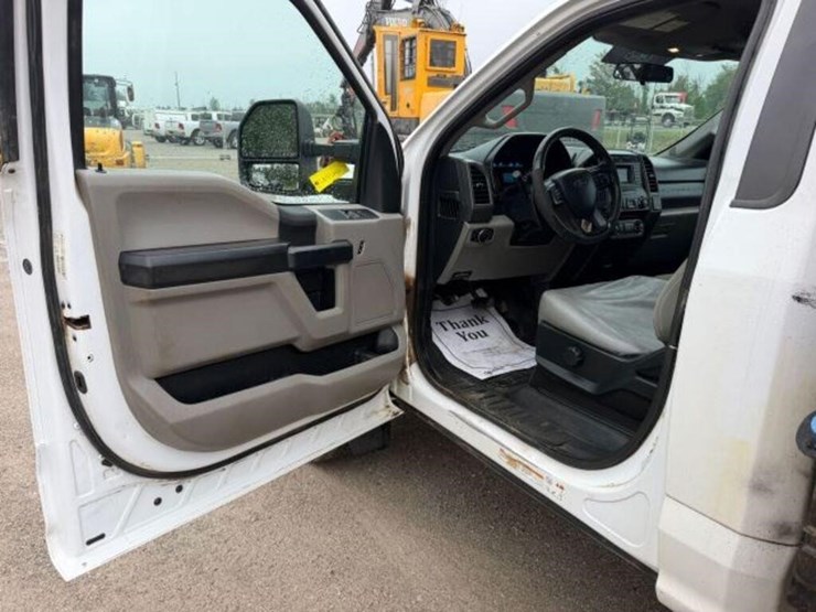 2017-ford-f550-xl-image-20