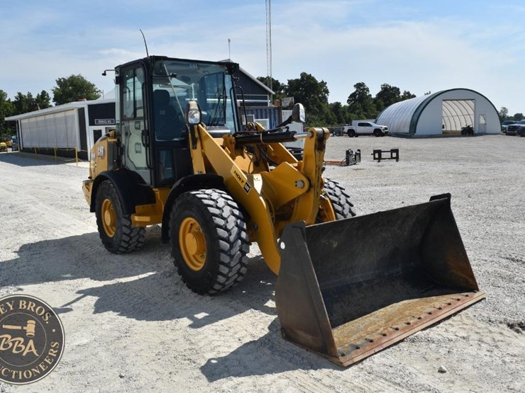 2021-caterpillar-906m-image-10
