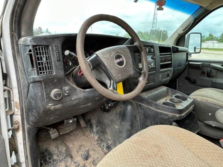 2014-gmc-4500-s/a-cube-van-1gd676cl8e1115764-image-23