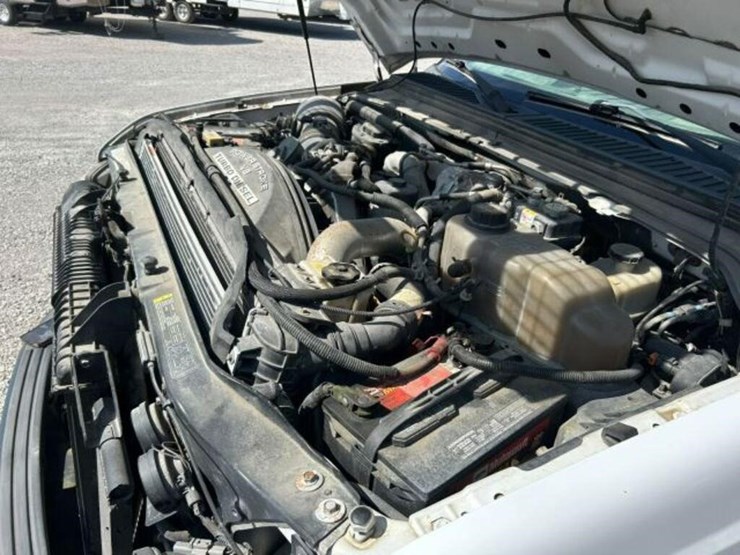 2008-ford-f550-image-19