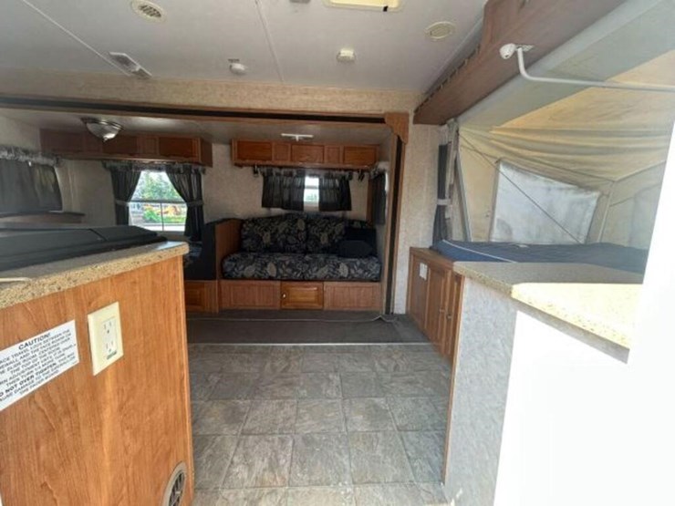 2008-forest-river-rockwood-roo-21ss-t/a-hybrid-tra-image-44
