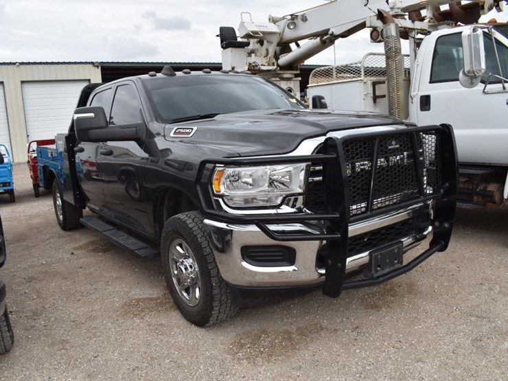 2024-dodge-2500-image-2