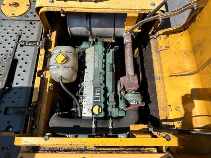 2012-volvo-fc2421c-image-25