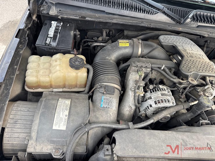 2006-chevrolet-3500-image-18