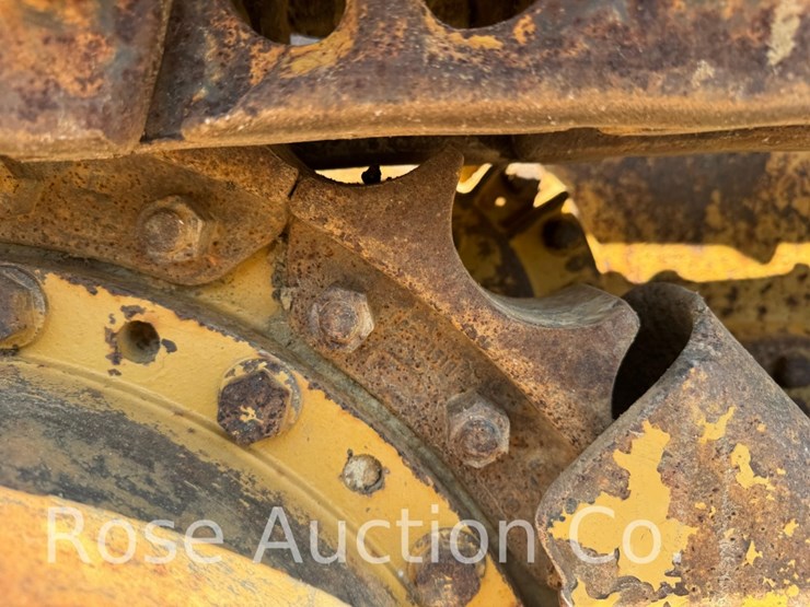 caterpillar-953-image-11
