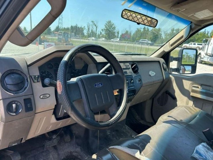 2009-ford-f550-image-20