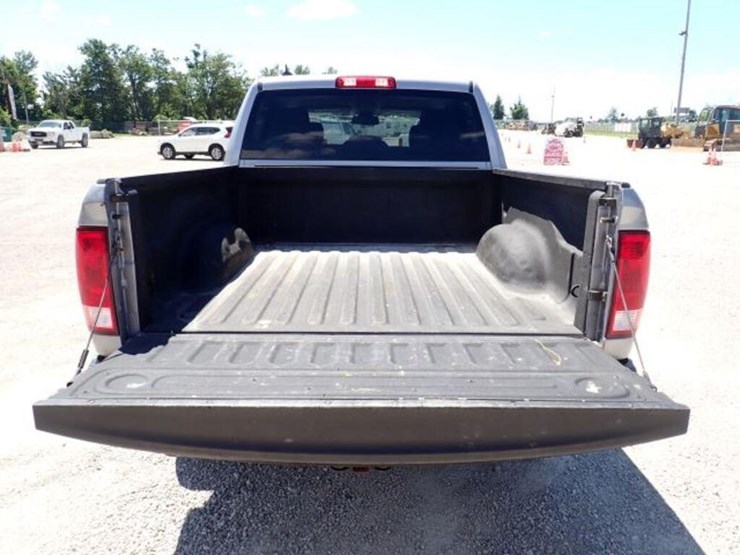2019-dodge-1500-image-27