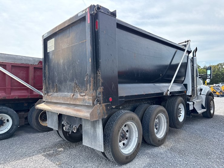 2017-kenworth-t880-image-3