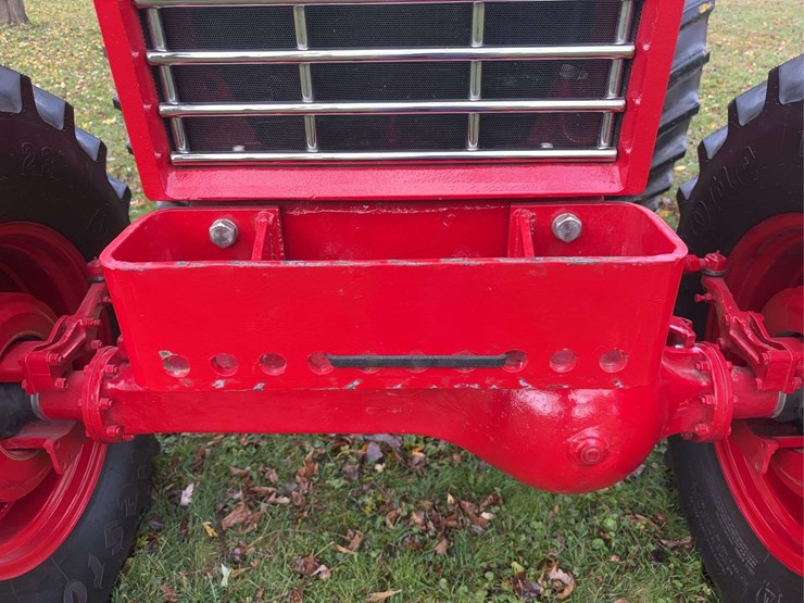 1970-1456-farmall-row-crop-mfwa-golden-demonstrator-image-10