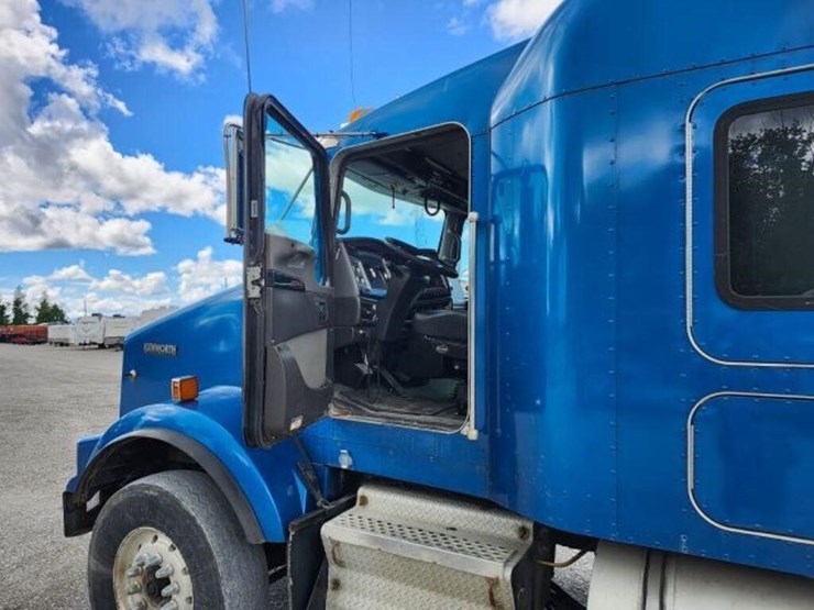 2008-kenworth-t800-image-9