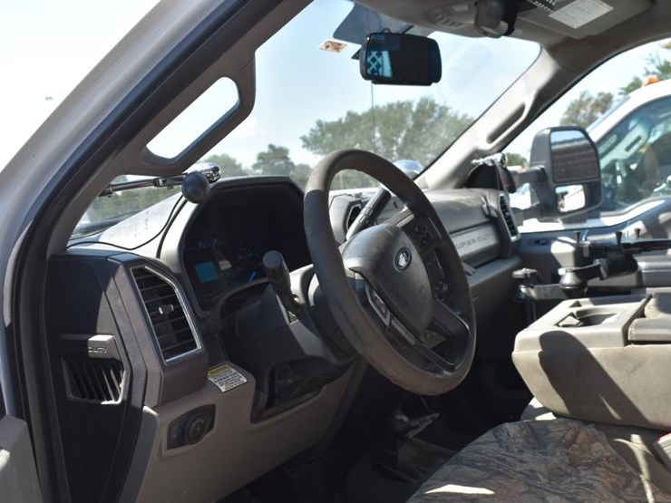 2018-ford-f550-image-22