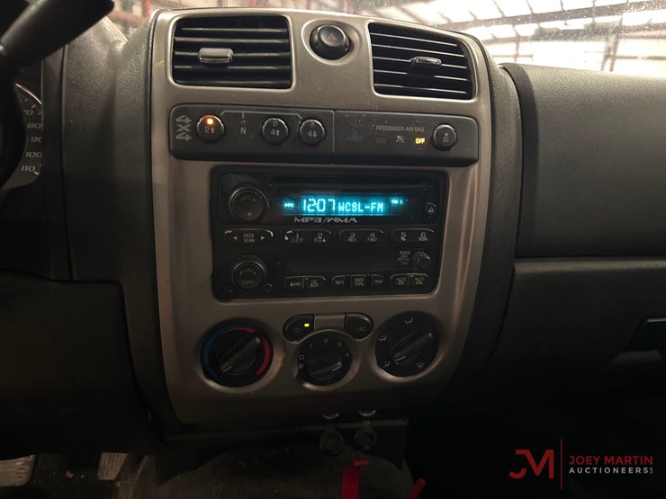 2012-chevrolet-colorado-image-33