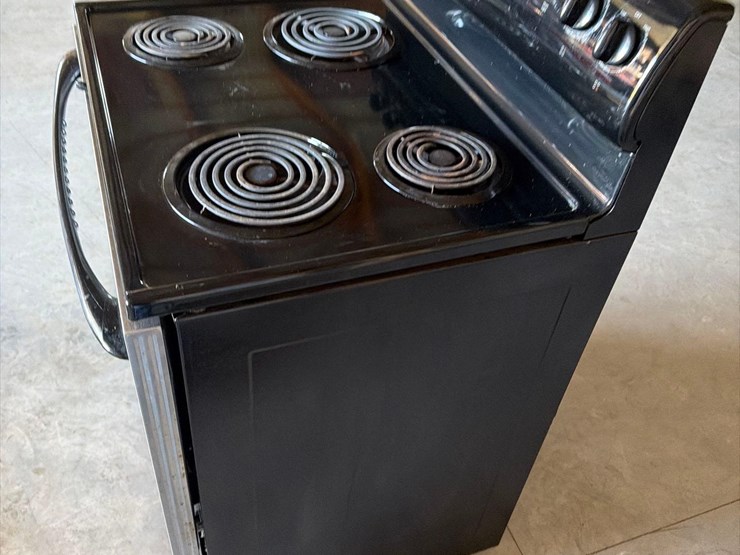 stainless-steel-maytag-electric-oven-image-8