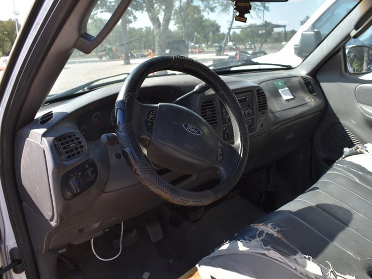 2004-ford-f150-image-15