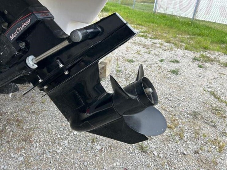 2005-tahoe-q6-20-ft-bowrider-bujd66twf505-image-13