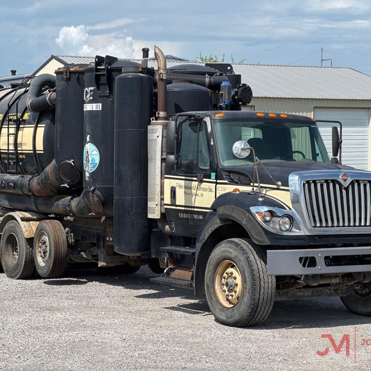 2011 INTERNATIONAL 7600