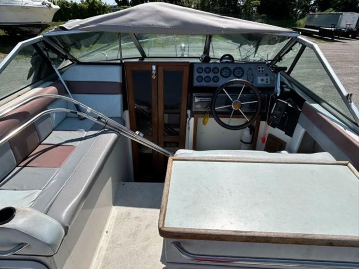 1988-doral-cavalier-24-ft-cabin-cruiser-2dba1303c8-image-45