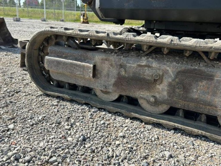 2015-bobcat-418-image-40
