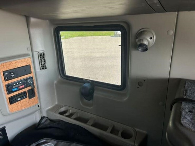 2015-international-prostar-image-27