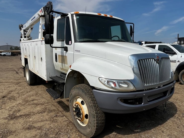 2015-international-durastar-4300-image-3