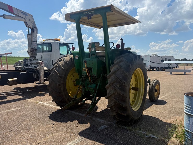 john-deere-4020-image-4