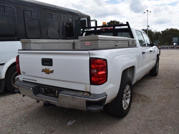 2017-chevrolet-1500-image-3