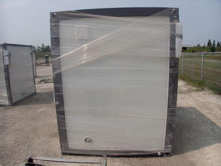 unused-bastone-portable-restroom-image-10
