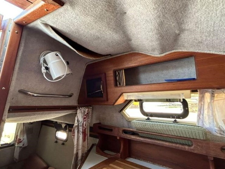 1988-doral-cavalier-24-ft-cabin-cruiser-2dba1303c8-image-83