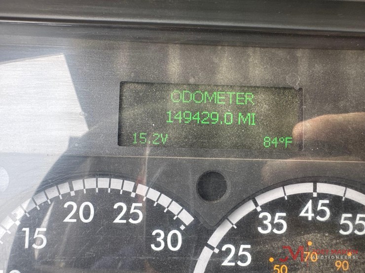 2018-freightliner-street-sweeper-truck-image-37