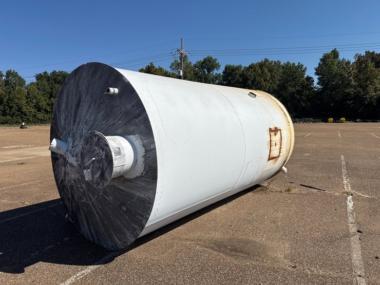 #9658-•-metal-water-tank-image-2