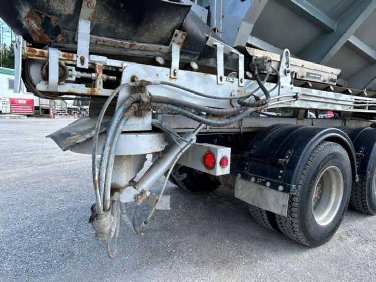 2005-mack-700-t/a-t/a-stone-slinger-truck-1m2ag11c-image-79