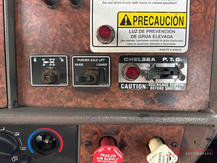 2003-kenworth-t800-image-36