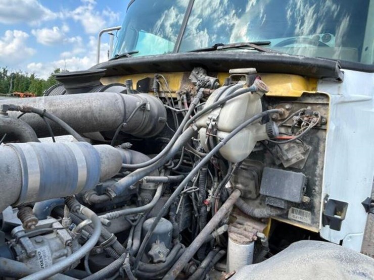 2005-mack-700-t/a-t/a-stone-slinger-truck-1m2ag11c-image-29