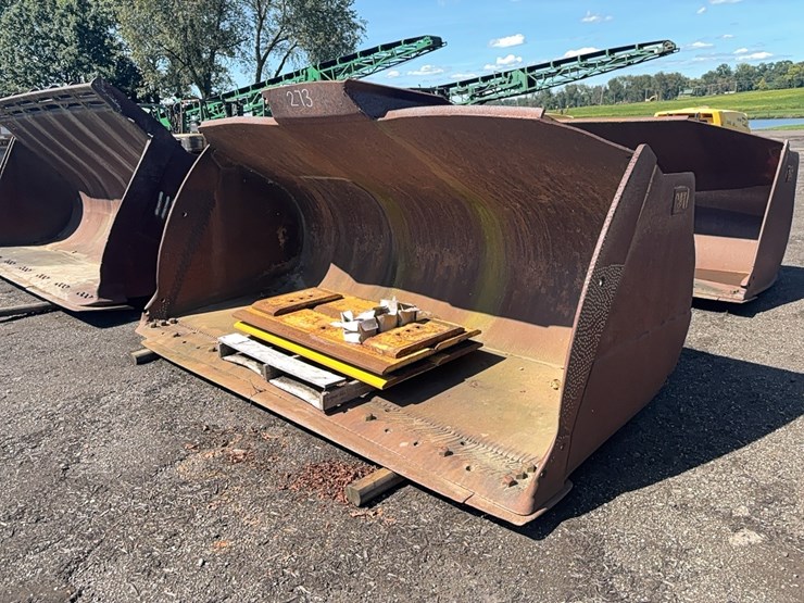 caterpillar-980-image-1