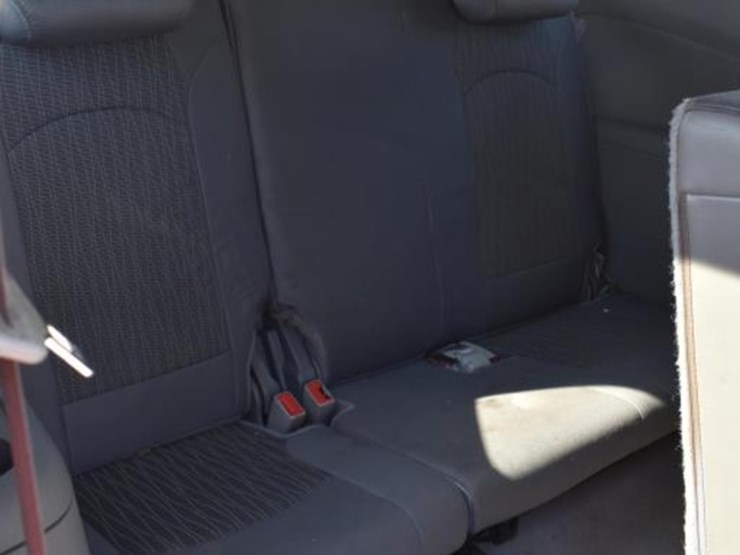 2013-chevrolet-traverse-ls-image-10