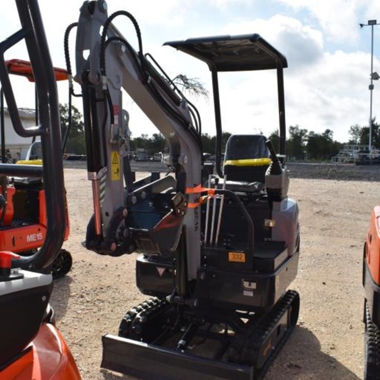 ATS-ME18 MINI EXCAVATOR (SERIAL # 2605072657SH) (K)