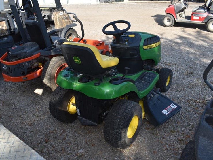 "jd-e100-riding-mower-(serial-#-1gxe100ejkl205377)-(showing-appx-133-hours,-image-3