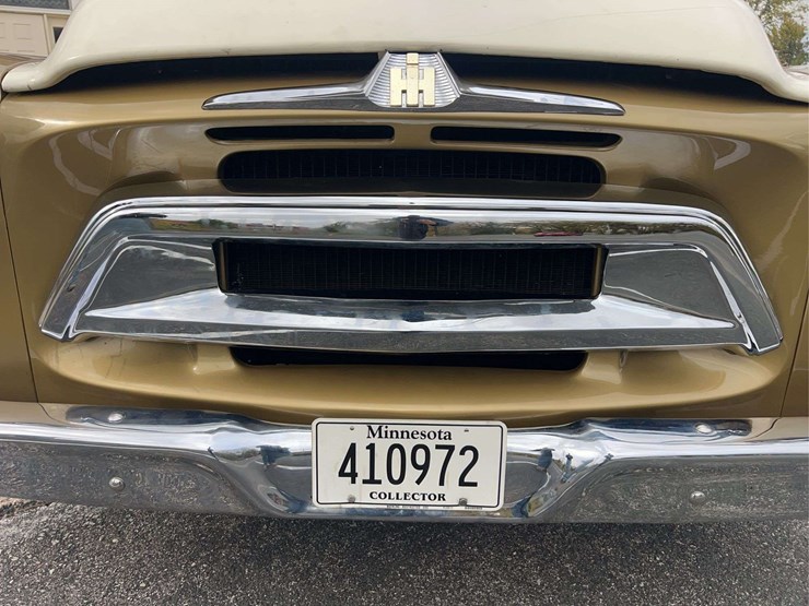 1957-international-a100-image-12