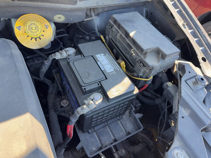 2014-chrysler-town-&-country-image-66
