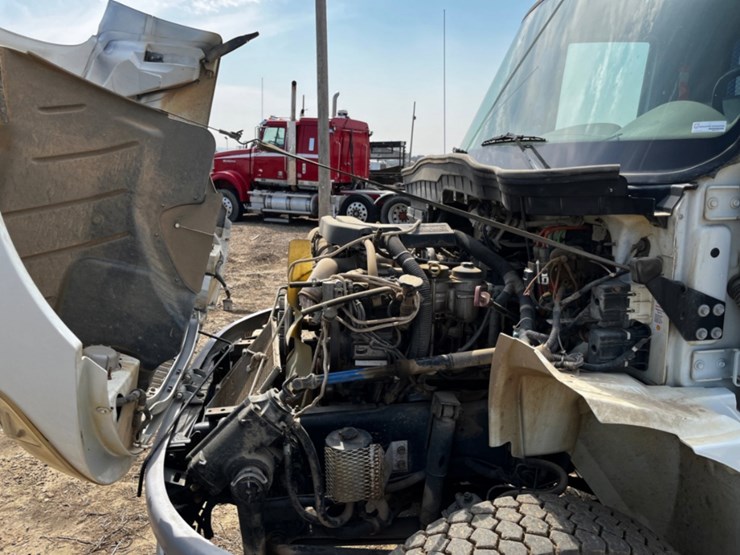 2015-international-durastar-4300-image-12
