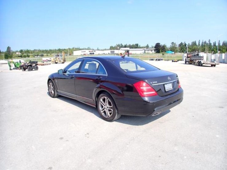 2012-mercedes-benz-s350-bluetec-4matic-awd-sedan-w-image-7