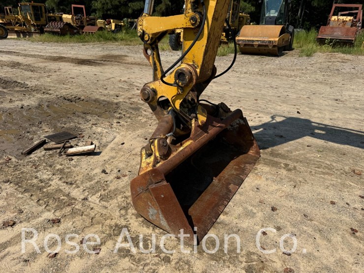 caterpillar-318-image-8