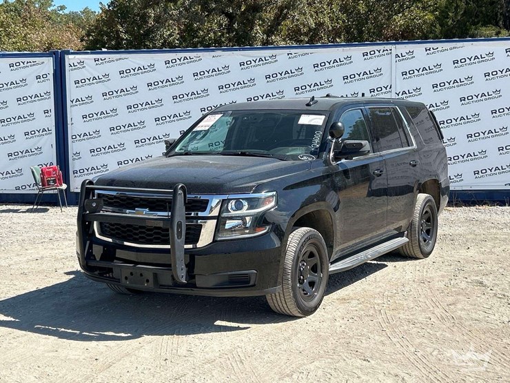 2016-chevrolet-tahoe-image-1