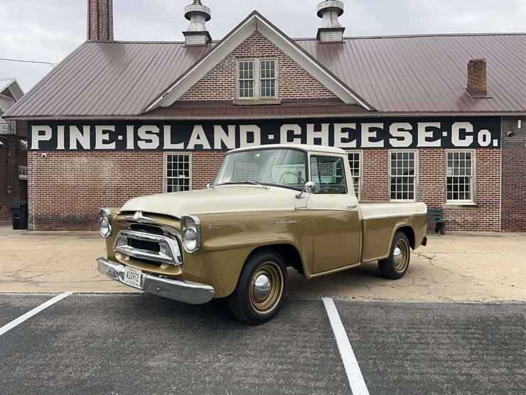 1957-international-a100-image-1
