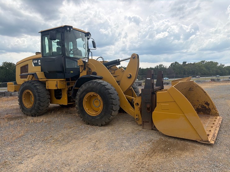 2015-caterpillar-924k-image-3
