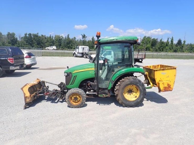 john-deere-3520-image-8