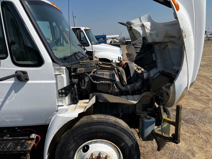 2013-international-durastar-4300-image-14